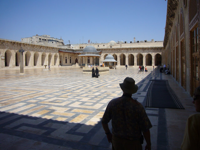 1975_Great_Mosque