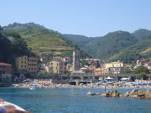 0145_Monterosso_beach