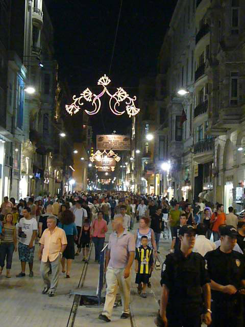 2471_Istiklal_St_Beyoglu