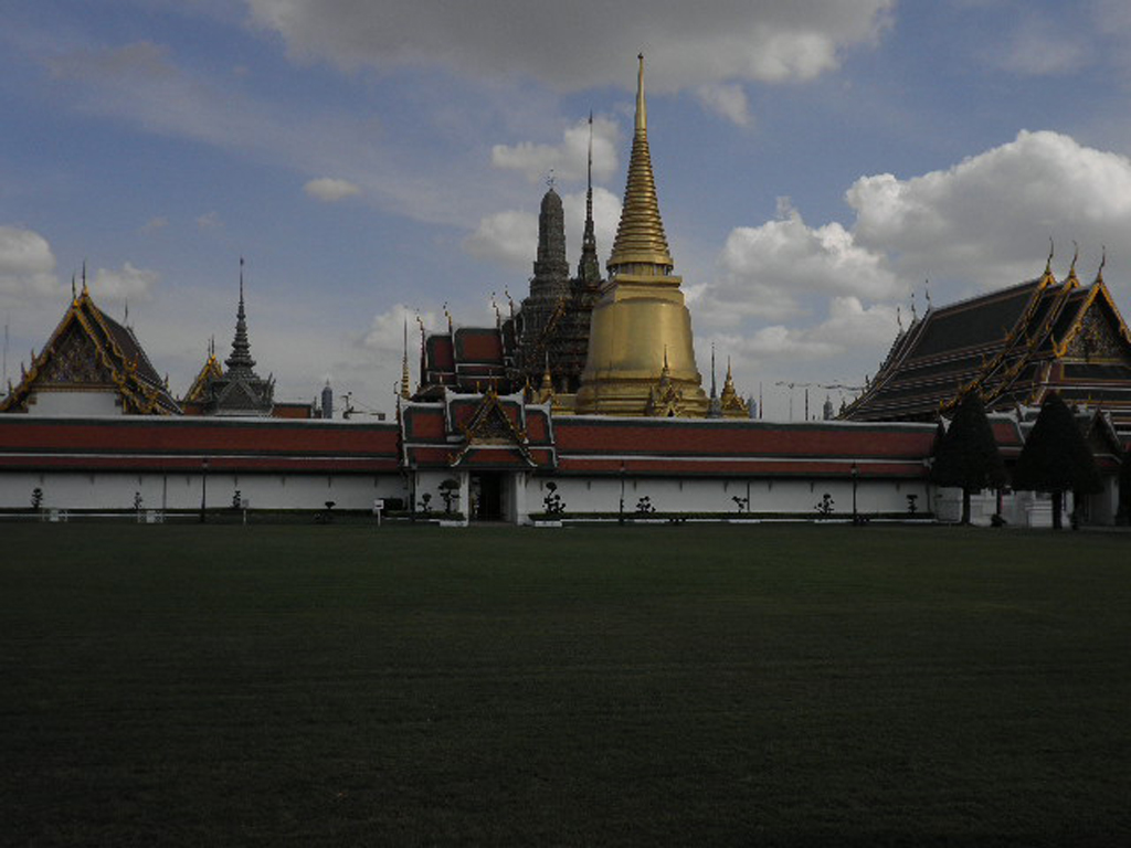 005_Grand_Palace_Wall_